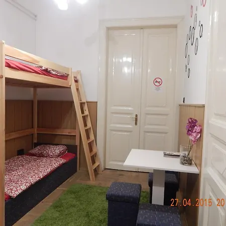 Violet Hostel Hostel *